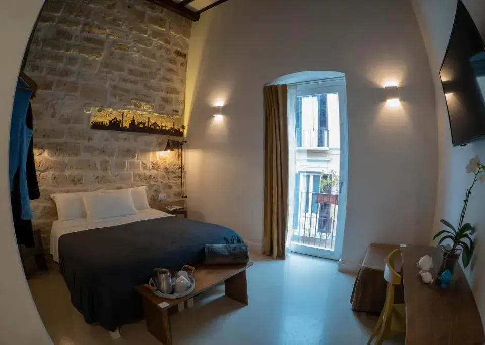 Photo 1 of 10, B&B Murex