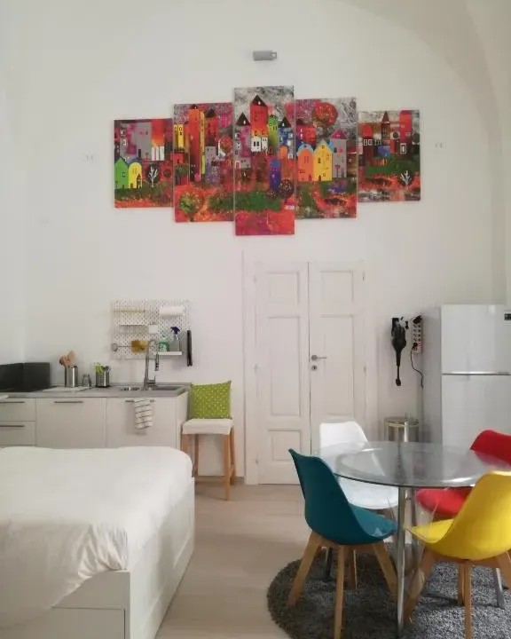 Photo 1 of 10, HOUSE of COLORS