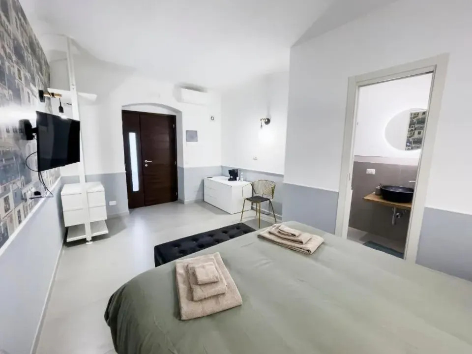 Photo 2 of 10, Saint Barth Guest House - Historic Loft in Bari