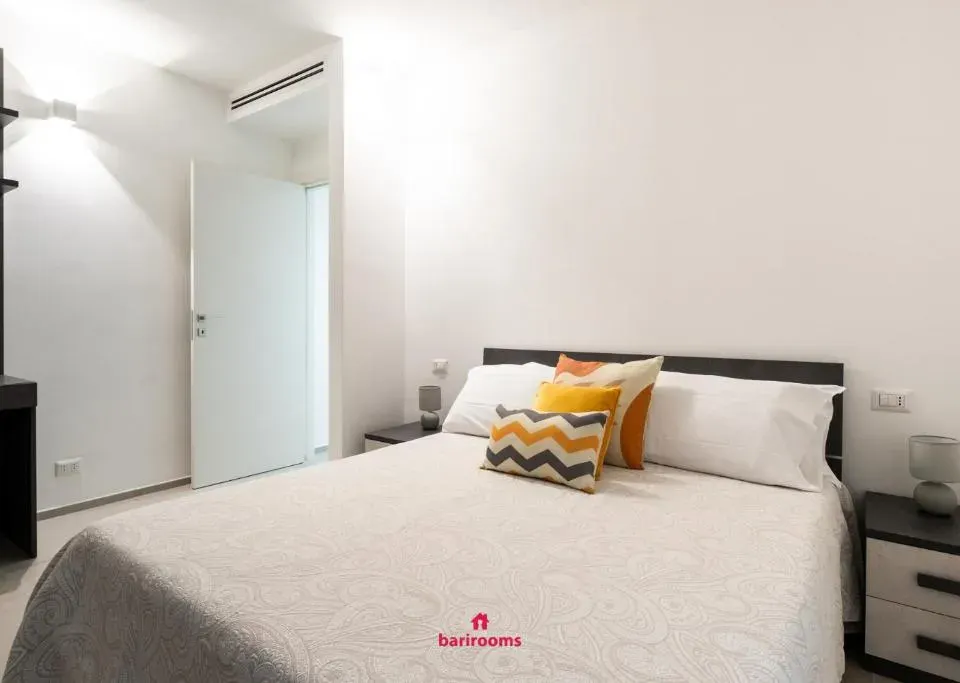 Photo 5 of 8, Davanzati Flat