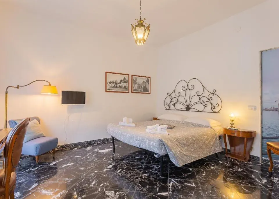 Photo 8 of 10, Golden and Silver Apartments by Wonderful Italy