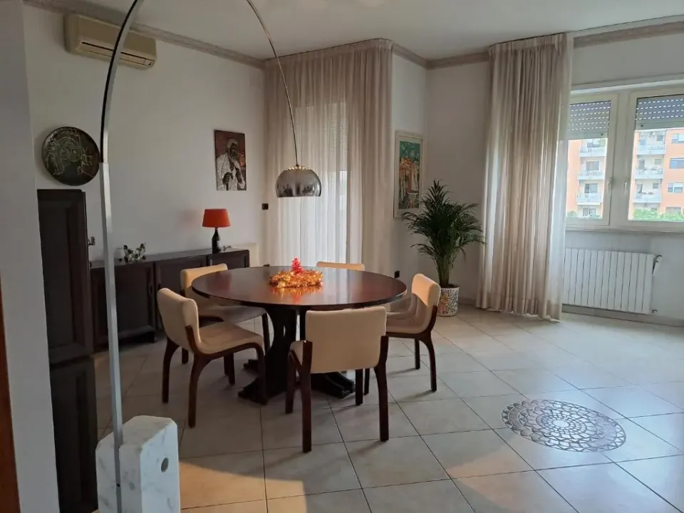 Photo 3 of 10, 2 Giugno House
