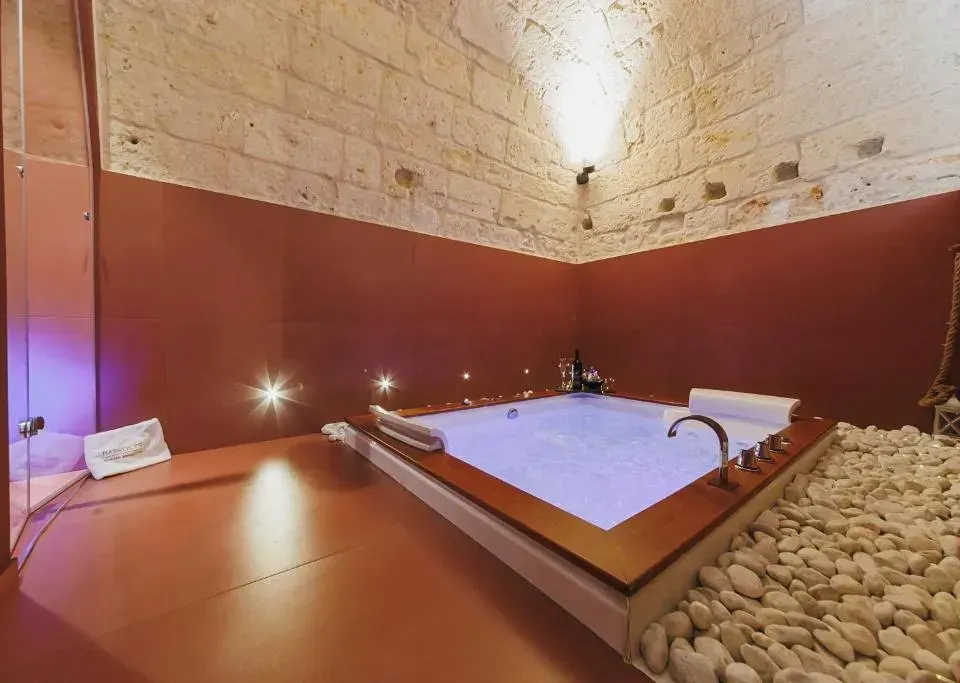 Photo 5 of 10, Harmonies BnB - Luxury Suites & Family Room Bari