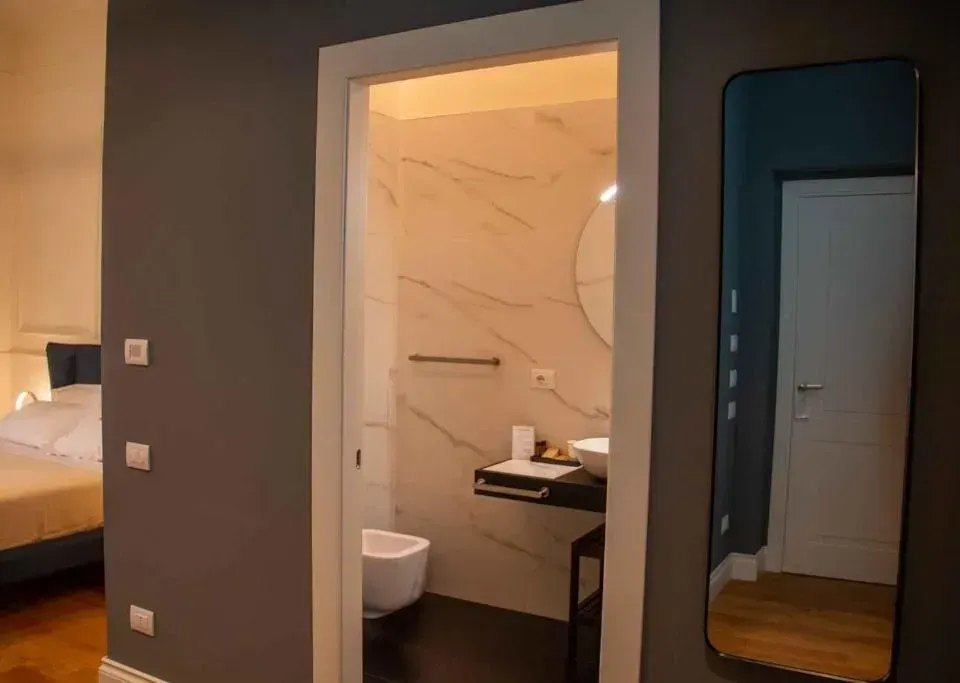 Photo 8 of 10, MARI Luxury Rooms and Suites