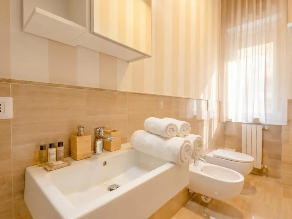 Photo 3 of 10, City Gate - luxury suites