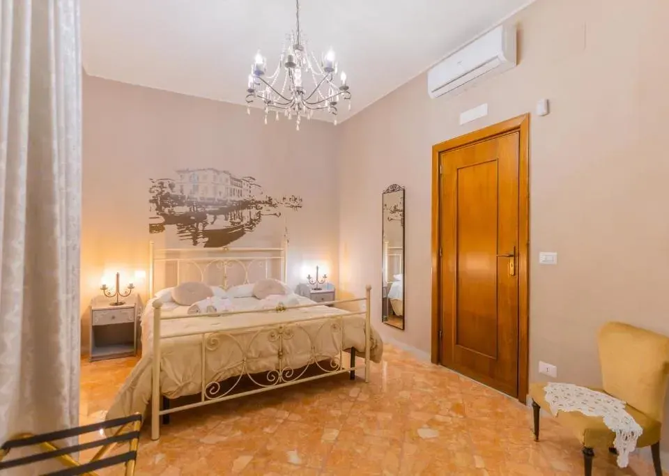 Photo 3 of 10, Bari Antica Boutique B&B