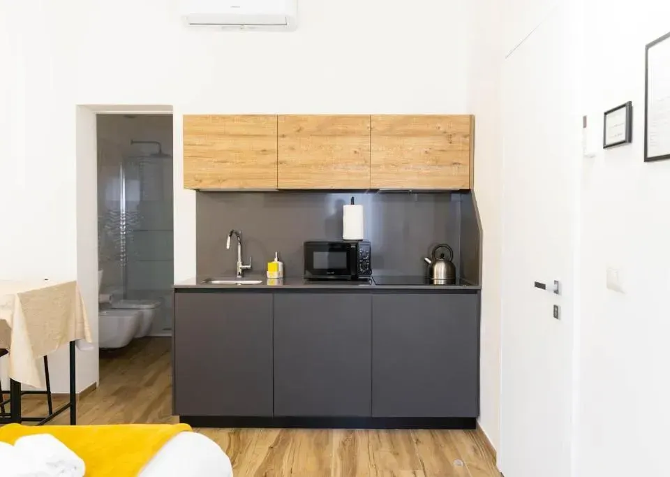 Photo 6 of 10, SiAmo Bari Rooms