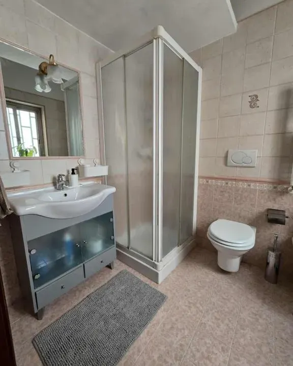 Photo 3 of 10, Bella Bari Big Apartment for maximum 8 people with FREE Air Conditioner and Balcony