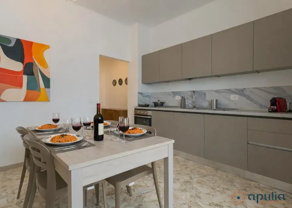 Photo 8 of 10, Dimora Dante 228 by Apulia Accommodation