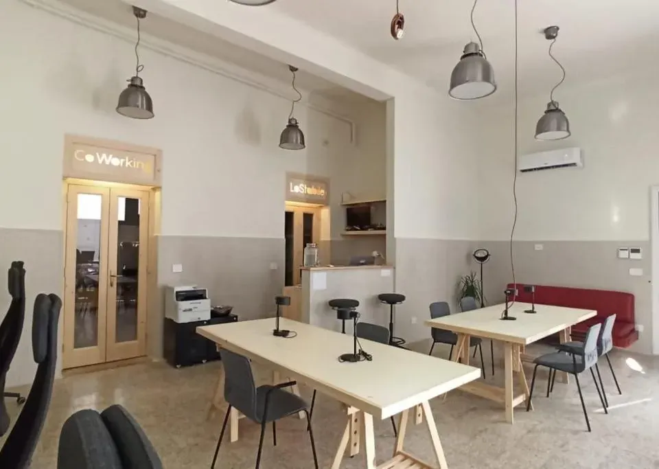 Photo 4 of 10, LoStabile Guesthouse & Coworking