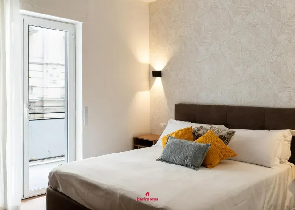 Photo 4 of 10, Barirooms - Cardassi Suites