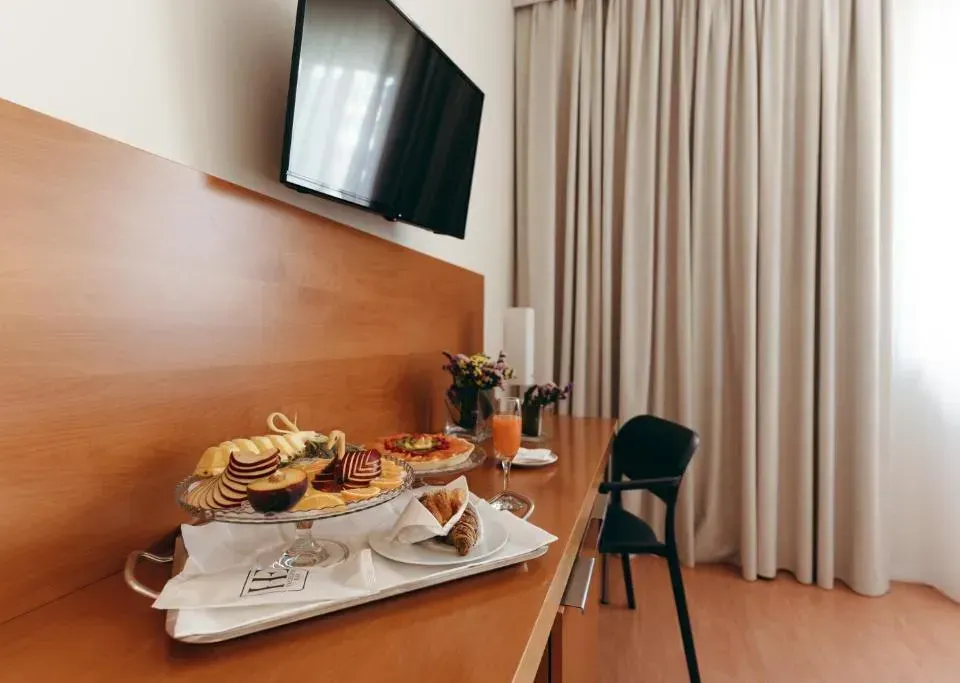 Photo 5 of 10, Hotel Excelsior Bari - by Farace Hotels