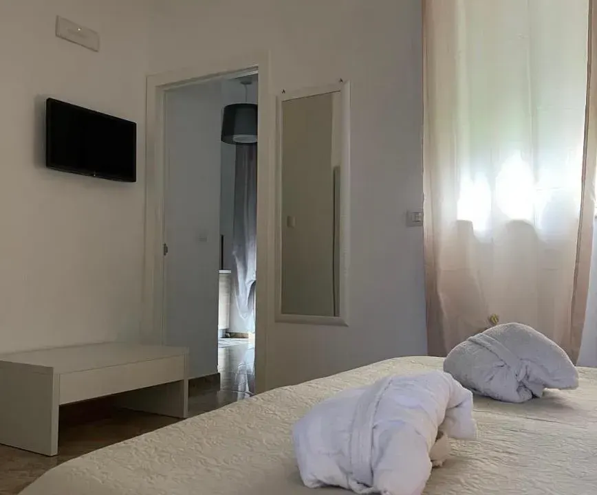 Photo 2 of 10, Esperanto B&B