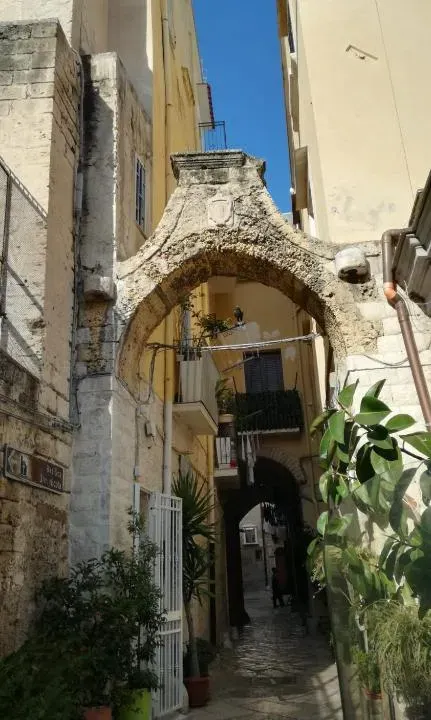 Photo 10 of 10, Arco di Levante