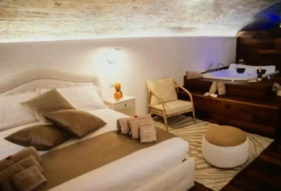 Photo 9 of 10, LC Luxury Apartment