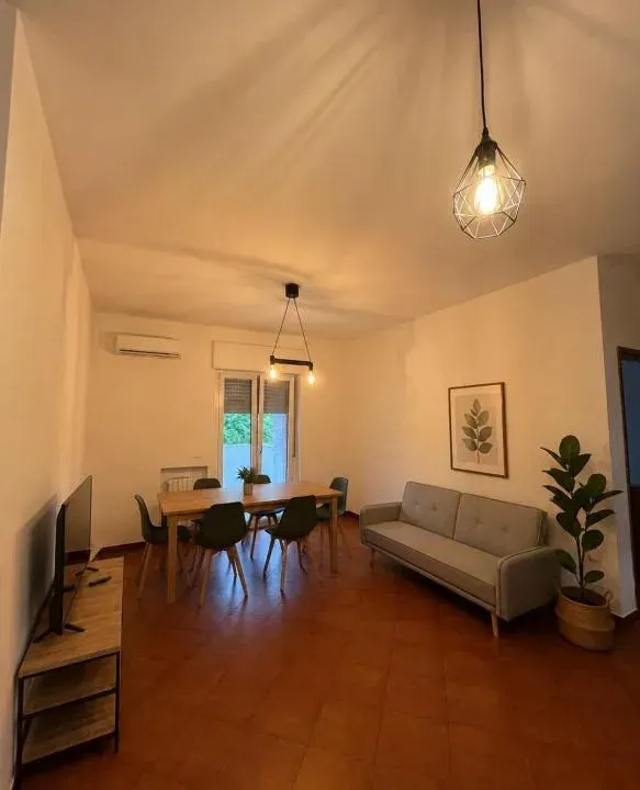 Photo 5 of 10, Grandi Luxury Apartment