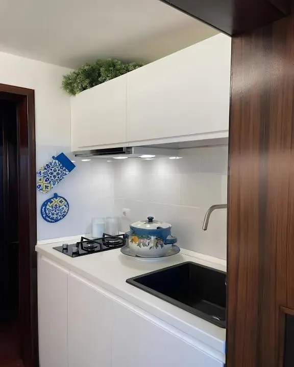 Photo 8 of 10, Mikka Studios: Luxury Apartment