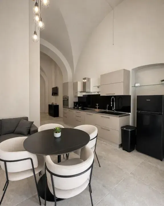 Photo 4 of 10, Suite169 La Grotta & S P A