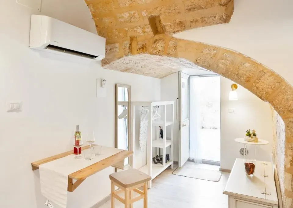 Photo 4 of 10, GuestHost - San Nicola Clemente Private Room