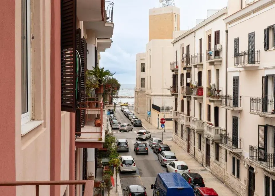 Photo 6 of 10, Almarea Suites by Wonderful Italy