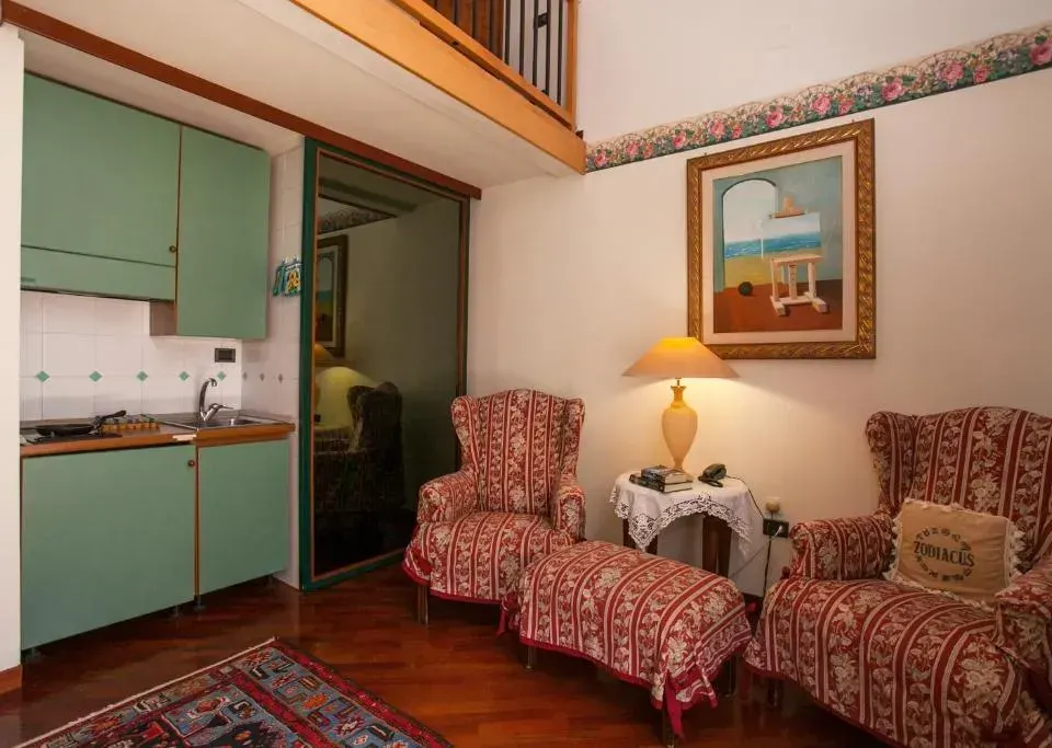 Photo 2 of 10, Zodiacus Residence