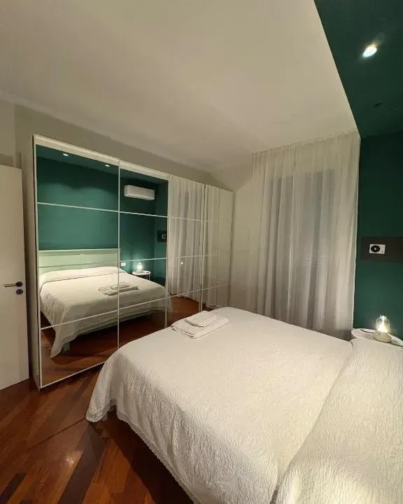 Photo 6 of 10, San Nicola House
