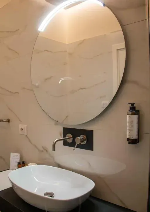 Photo 10 of 10, MARI Luxury Rooms and Suites