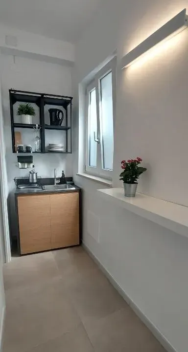 Photo 8 of 10, Solaria Suites