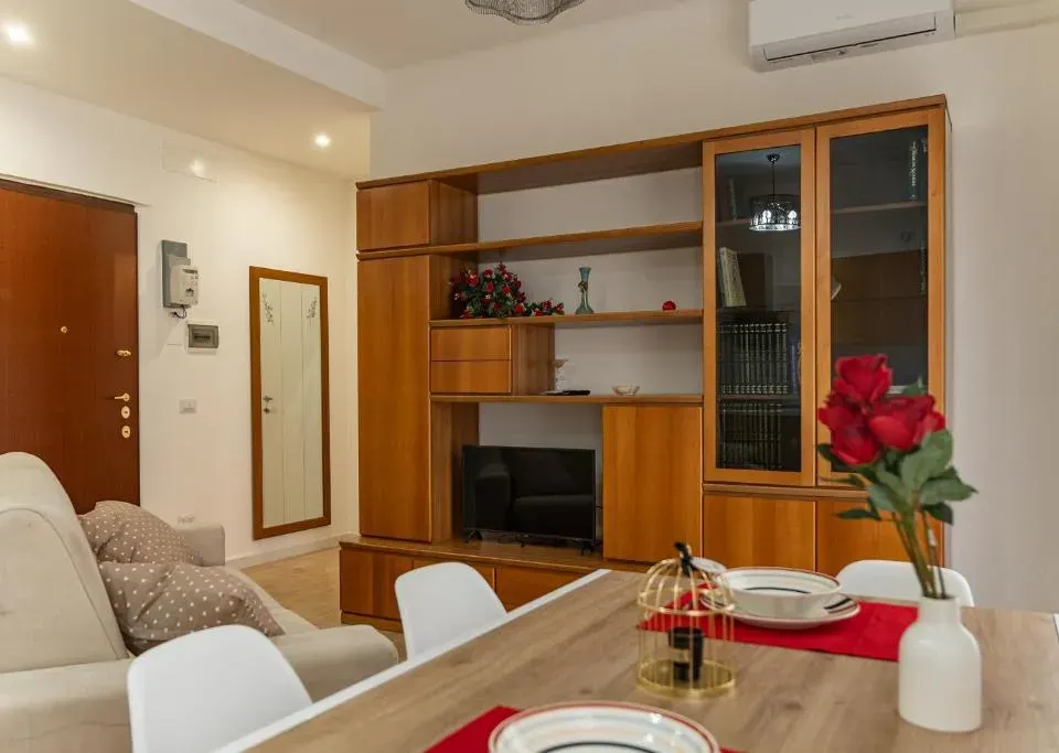 Photo 5 of 10, Alba Apartment - Bari Center