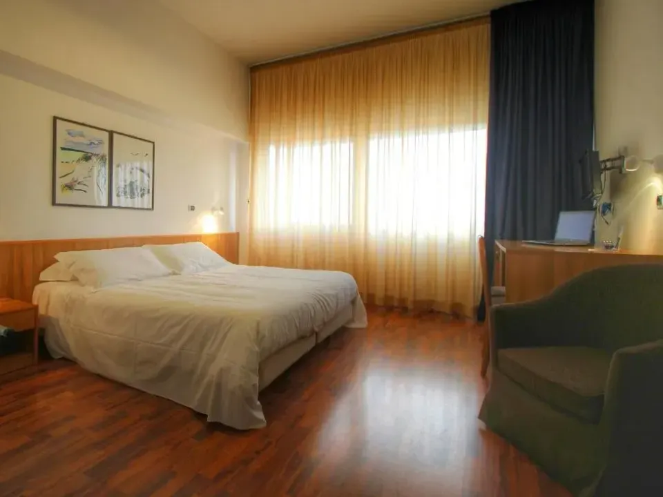 Photo 1 of 10, Hotel Majesty Bari