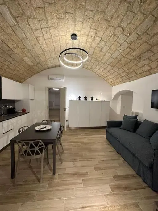 Photo 1 of 10, Mediterranean House