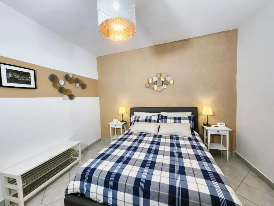 Photo 6 of 10, Arco Alto Apartment
