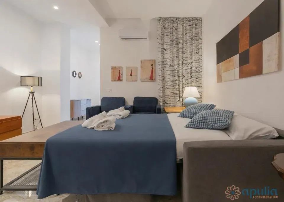 Photo 6 of 10, Dimora Dante 228 by Apulia Accommodation