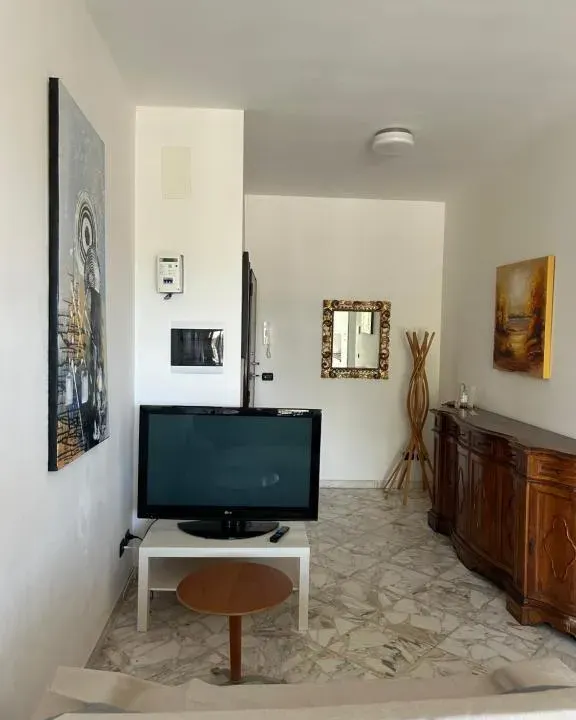 Photo 5 of 10, Apulia Bari Centrale Apartment A