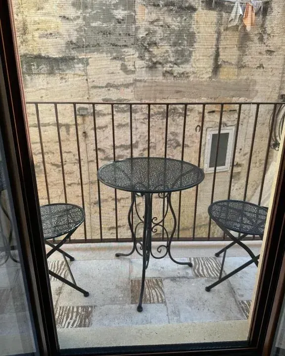 Photo 2 of 10, Home J&J