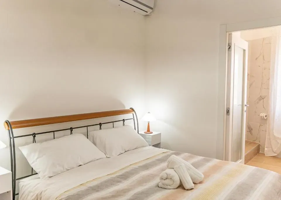 Photo 6 of 10, Alba Apartment - Bari Center