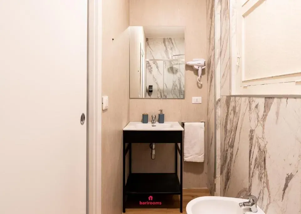 Photo 6 of 10, Barirooms - Suppa 14