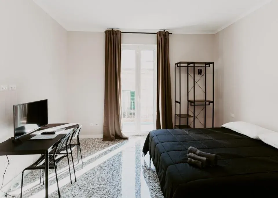 Photo 2 of 10, Manzoni Palace 900