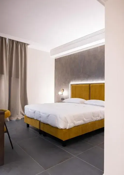 Photo 1 of 10, Hotel Moderno