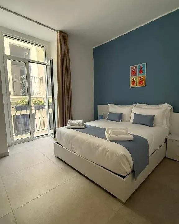 Photo 3 of 10, CARLO'S Guest House