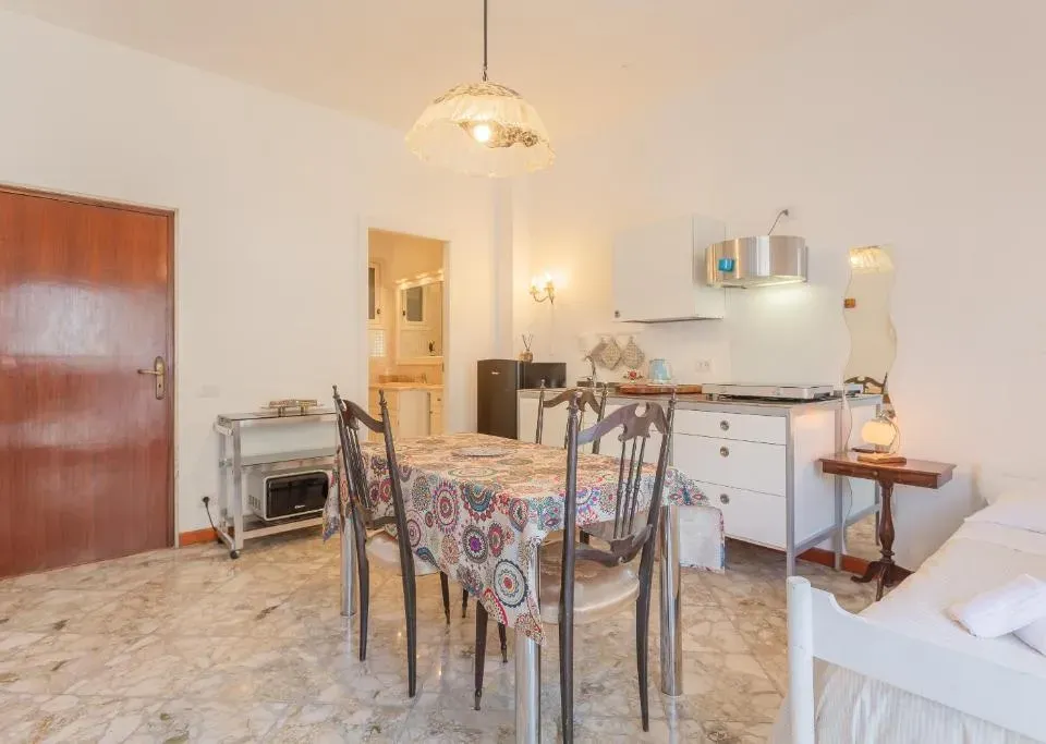 Photo 4 of 10, Golden and Silver Apartments by Wonderful Italy