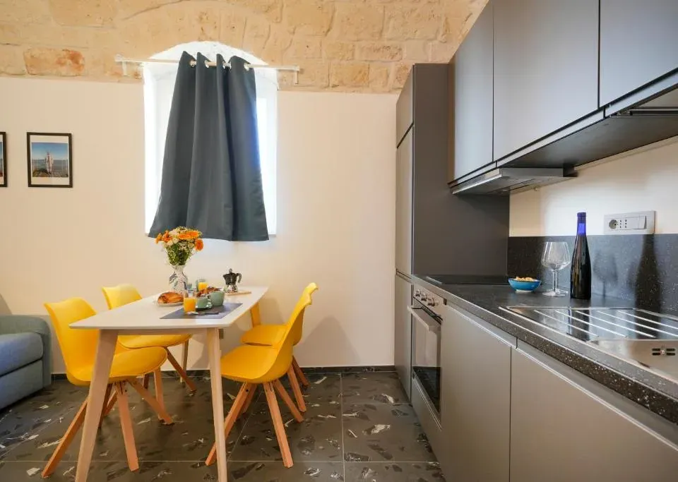 Photo 6 of 10, GuestHost - StayArt - Contemporary home for travellers