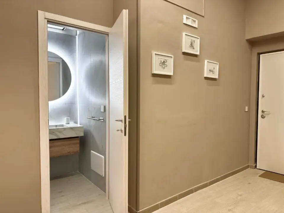 Photo 7 of 10, Svevo Suites