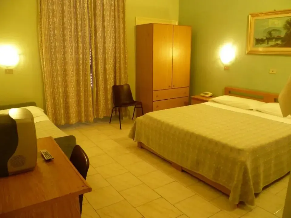 Photo 10 of 10, Hotel Pensione Romeo