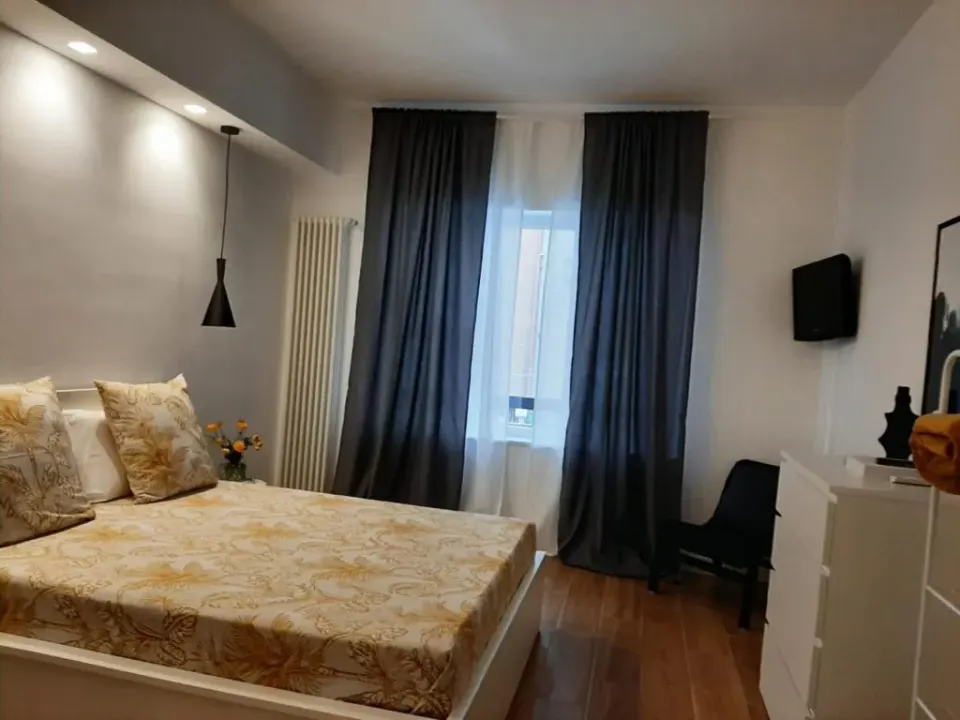 Photo 6 of 10, CRIS HOUSE