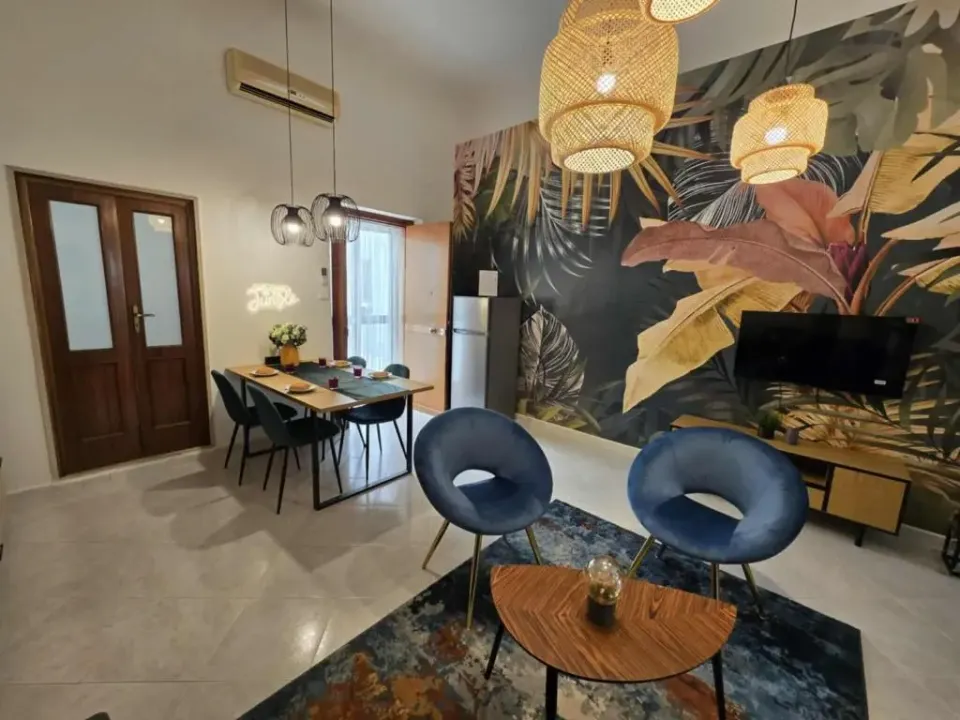 Photo 9 of 10, Bella Bari Big Apartment for maximum 8 people with FREE Air Conditioner and Balcony