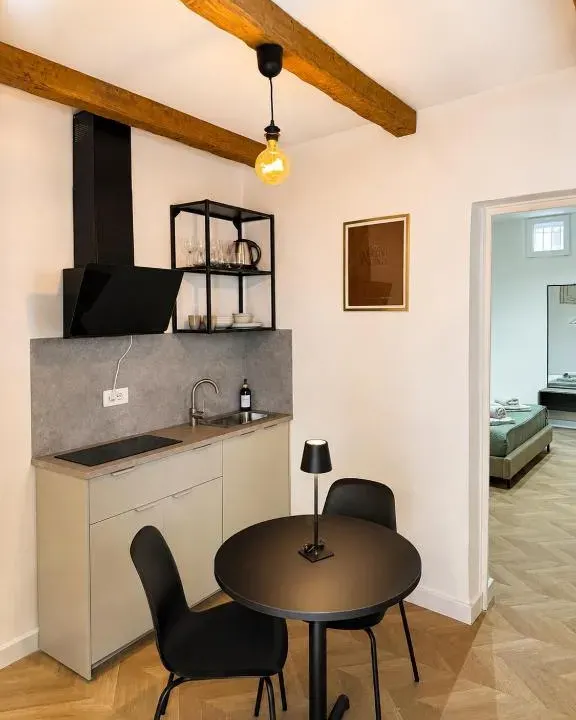 Photo 4 of 10, LEKSI Suite
