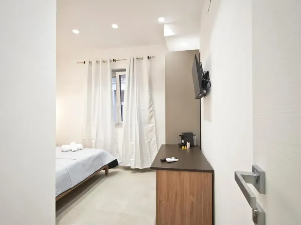 Photo 6 of 10, Dimora Essentia