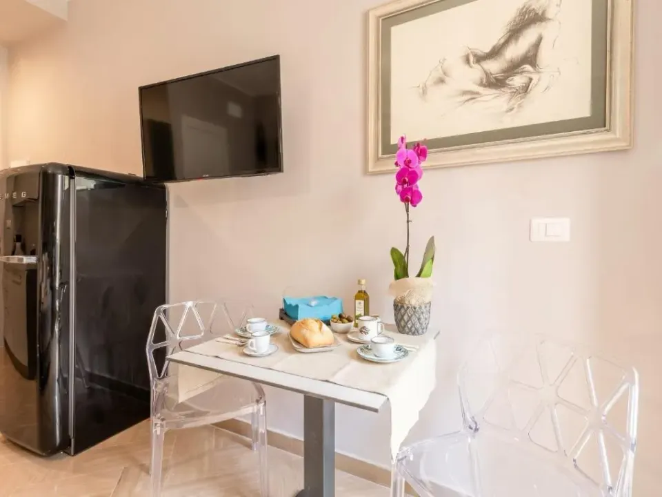 Photo 5 of 10, City Gate - luxury suites