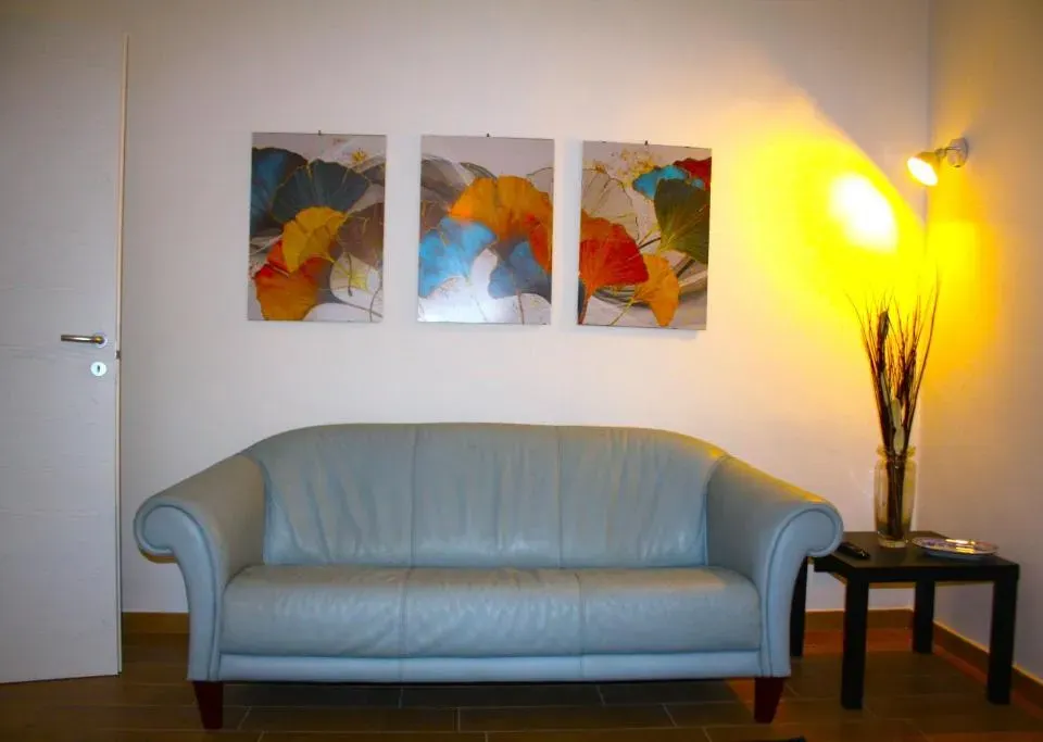 Photo 9 of 10, Marilena House
